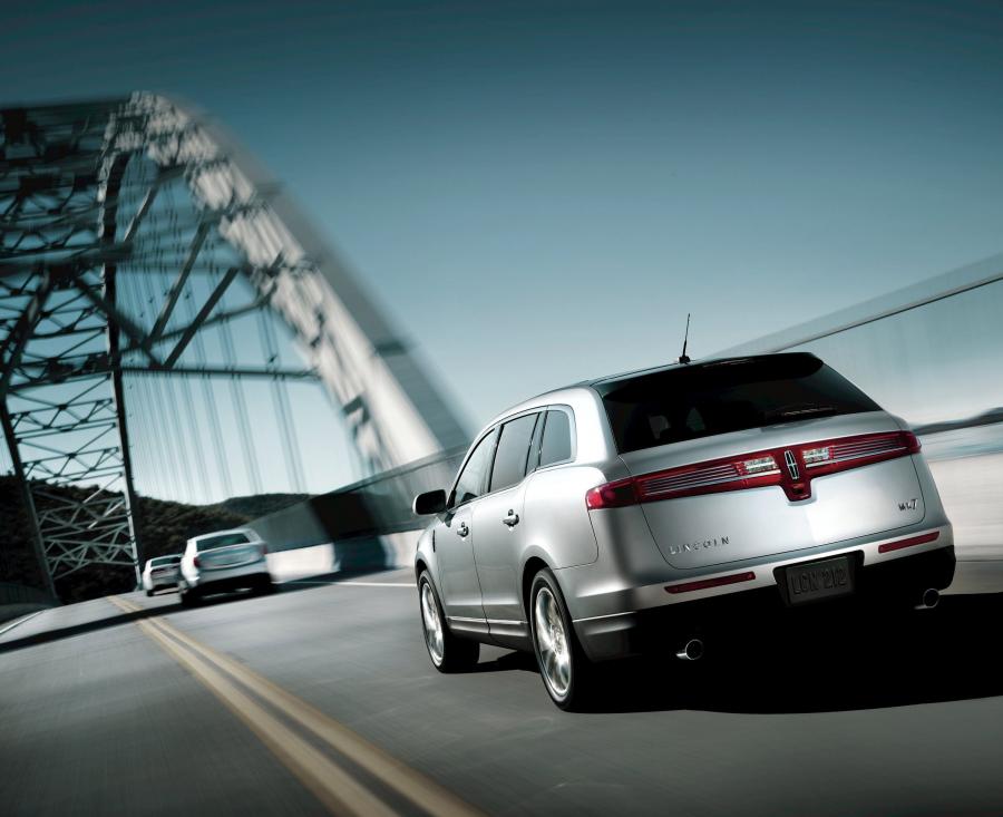  Lincoln MKT 2011 года  (фото 7 из 8)